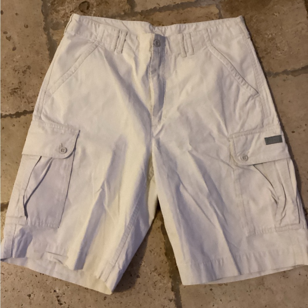 Nike cargo shorts -cream color-SZ 34 M
Waist 16”
Inseam 9”